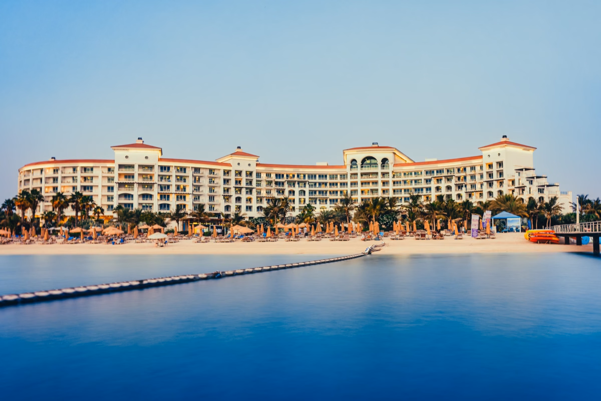 waldorf-astoria-dubai-palm-jumeirah-exterior-2