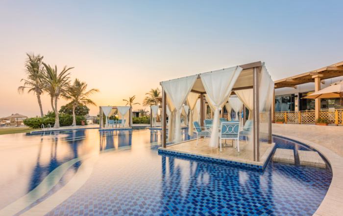 waldorf-astoria-dubai-palm-jumeirah-pool-3