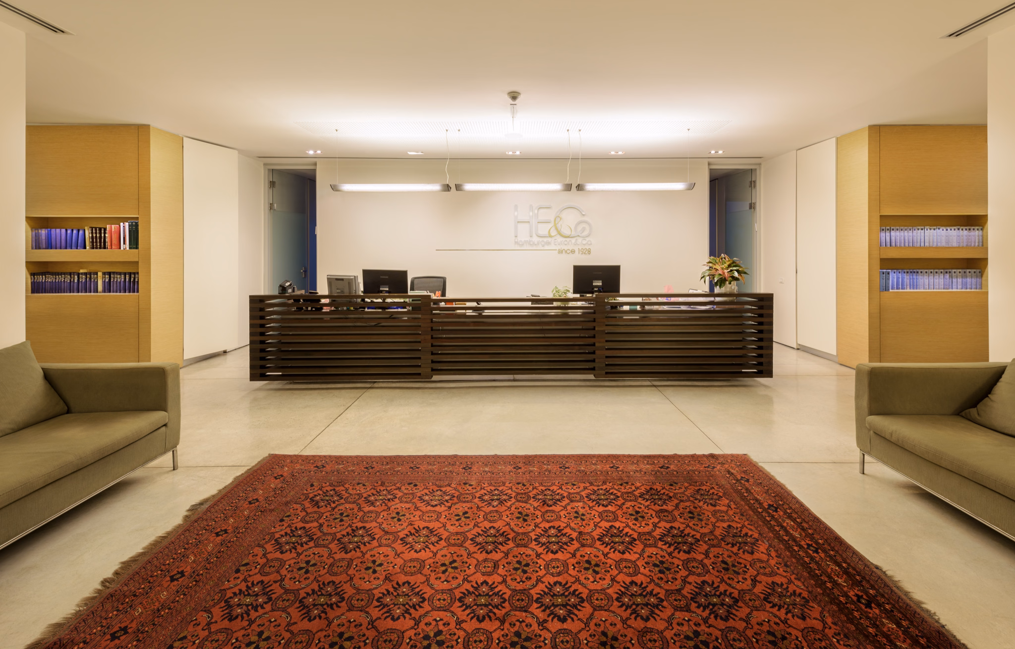 Law-office reception with Persian rug at Hamburger Evron & Co. Offices in Tel Aviv, Israel